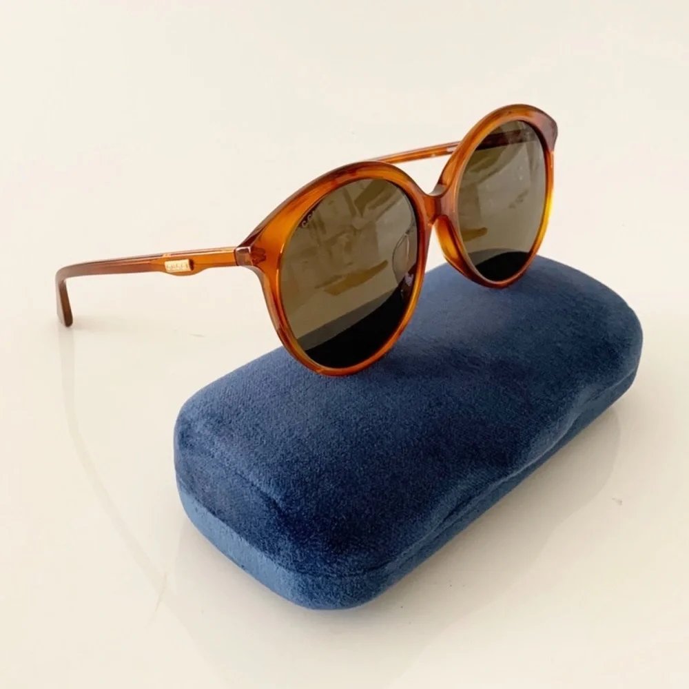 New - Gucci Sunglasses - Picture 5 of 15